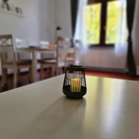 Apartment Deak *