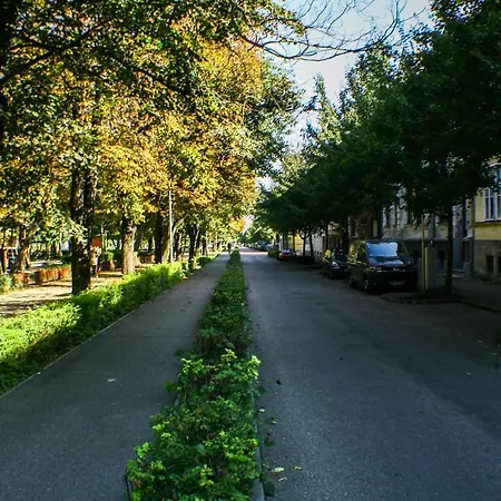 Apartment Deak